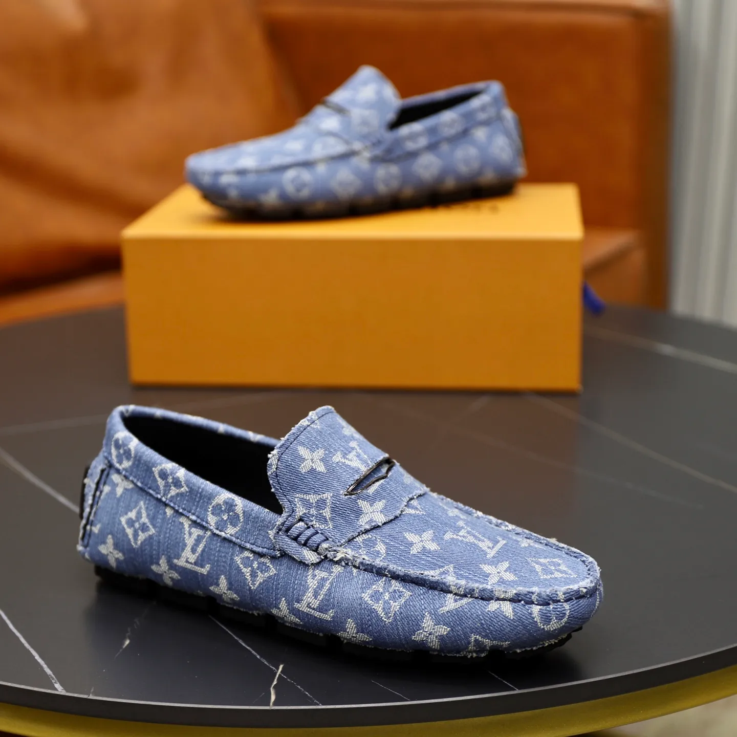 Ex-factory price: 480💰【LV】Louis Vuitton ⚠️High-end men’s driving and pedal series ⚠️38-44 (customized for 45) ⚠️All original cowhide leather! Thick and soft! Made entirely of calfskin lining! Rubber sheet anti-slip beanie sole! Three-dimensional package technology! Fashionable and classic! Handicrafts! Original high quality! Feel free to compare!